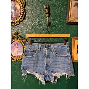 Levi’s 501 Button Fly Shorts Size 26